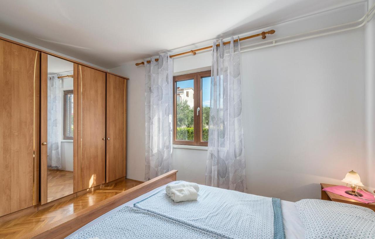 Apartments Feniks Пореч Екстер'єр фото
