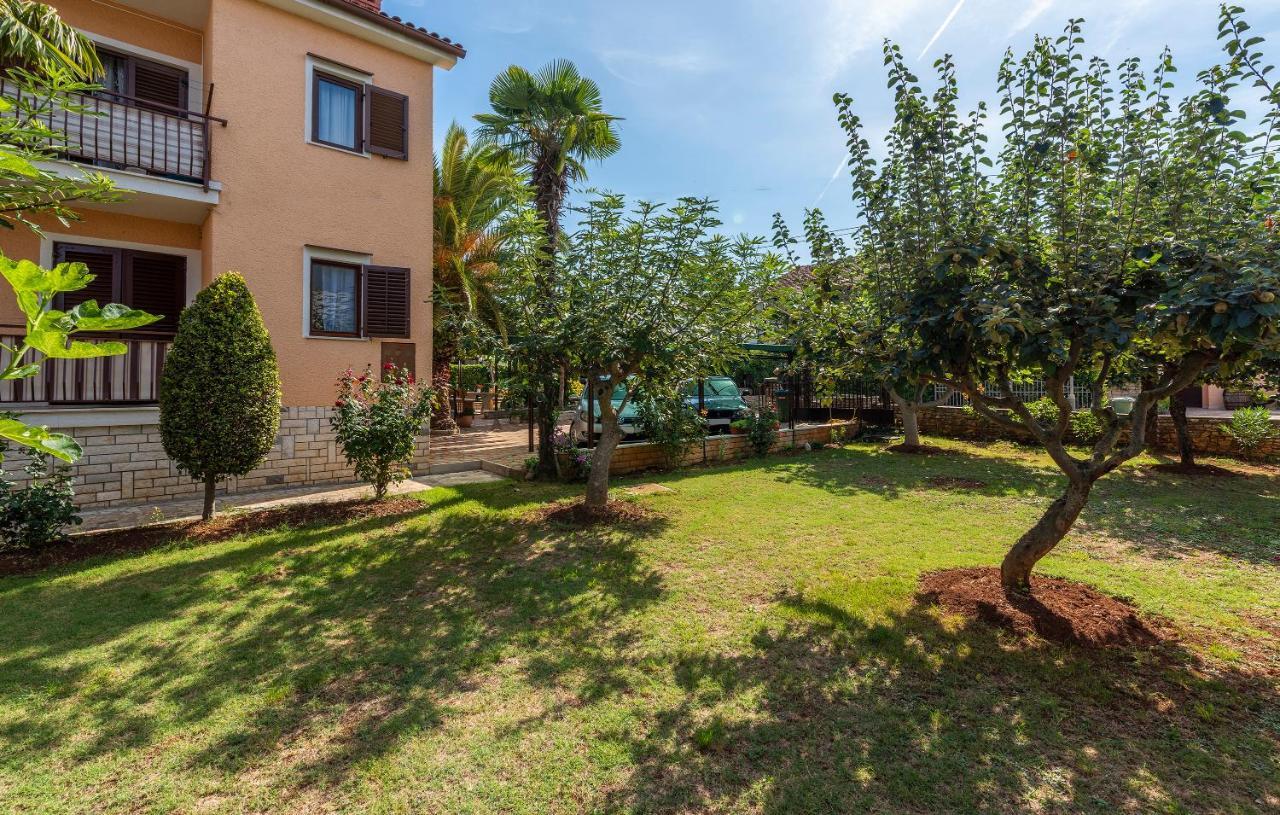 Apartments Feniks Пореч Екстер'єр фото