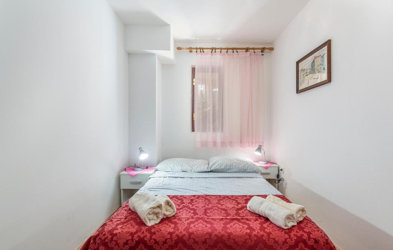 Apartments Feniks Пореч Екстер'єр фото